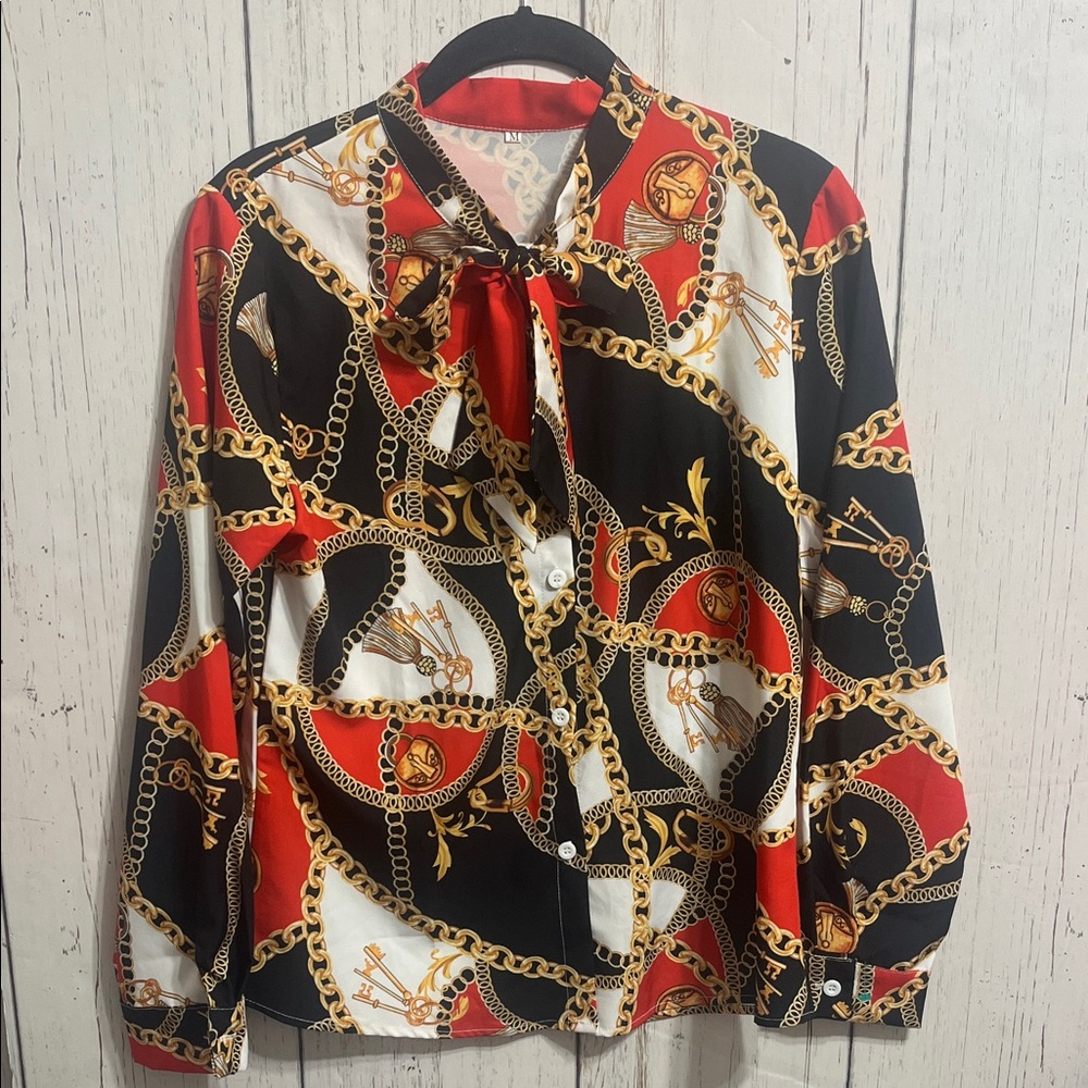 Chic Chain Print Blouse